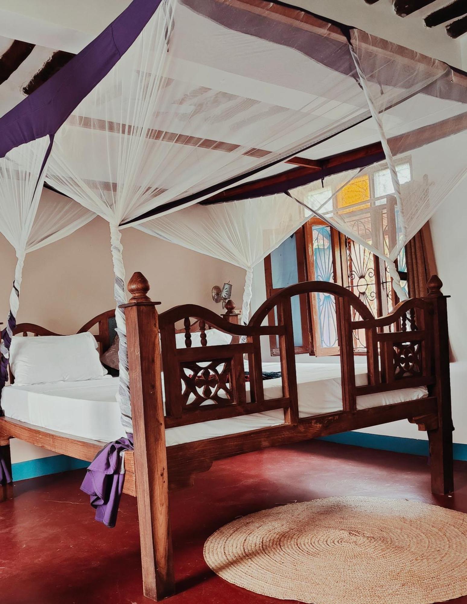 Laguna Palace 3* Michamvi